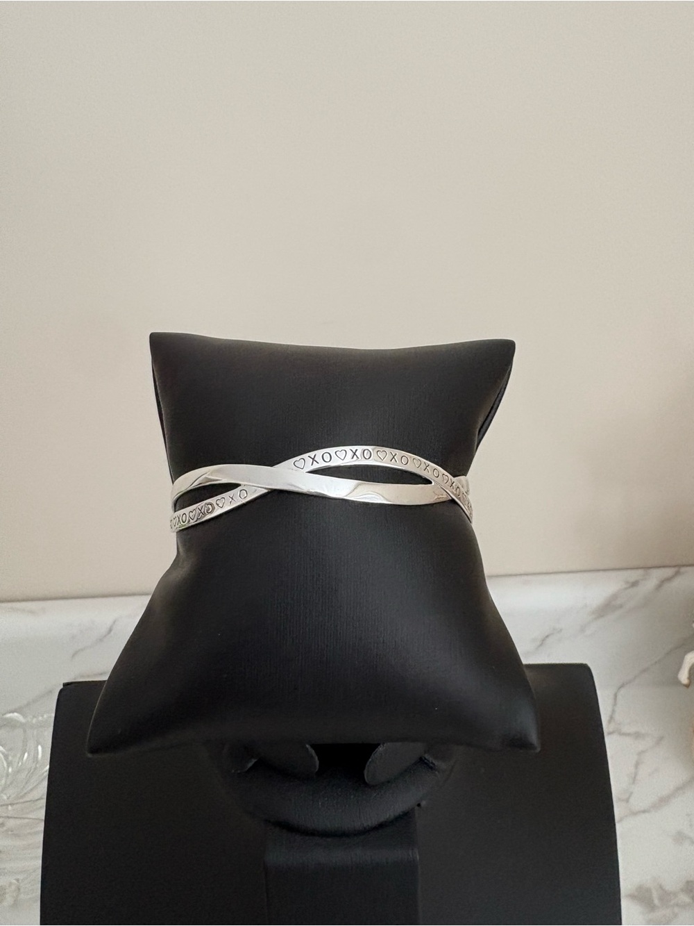 Sterling Twist XOXO Bangle Bracelet - Silver - Picture 1 of 2
